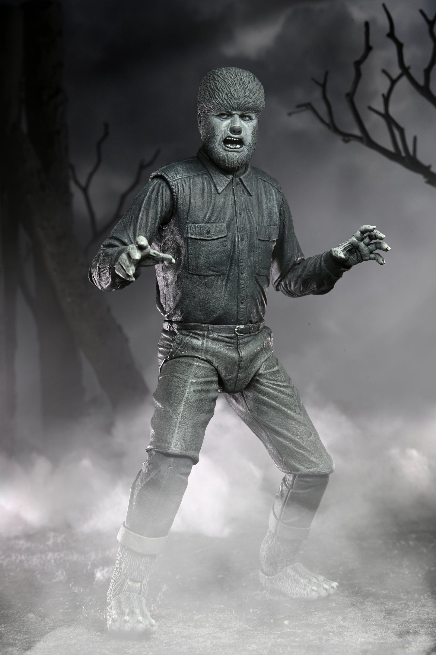 NECA Ultimate 7" Scale Action Figure Universal Monsters Black & White Wolfman